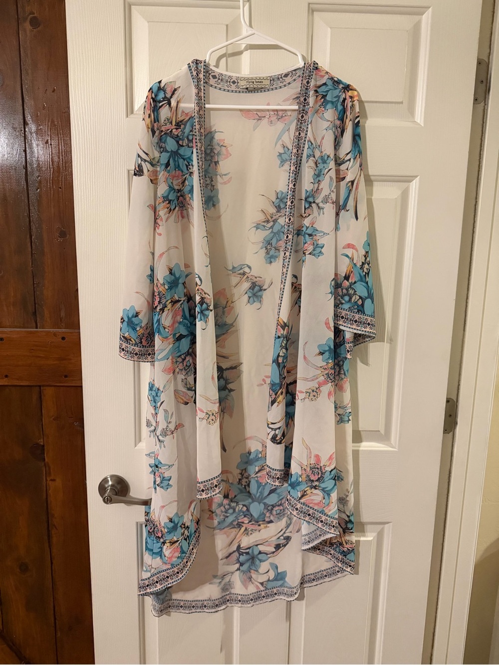 Flying Tomato Sheer Floral Kimono Duster - White with Teal Blue Flowers